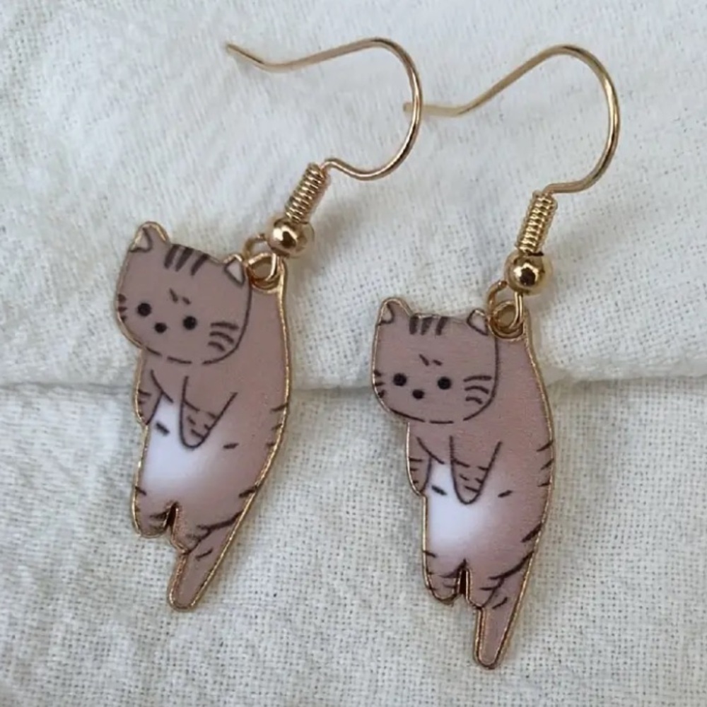 Gray Tabby Cat Dangle Earrings